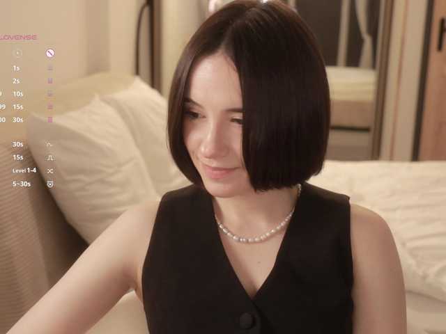 -FemaleEssence-'s BongaCams show and profile