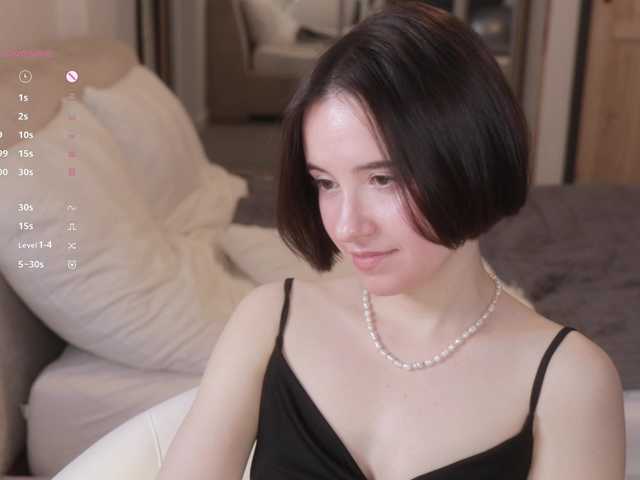 -FemaleEssence- live cam on BongaCams