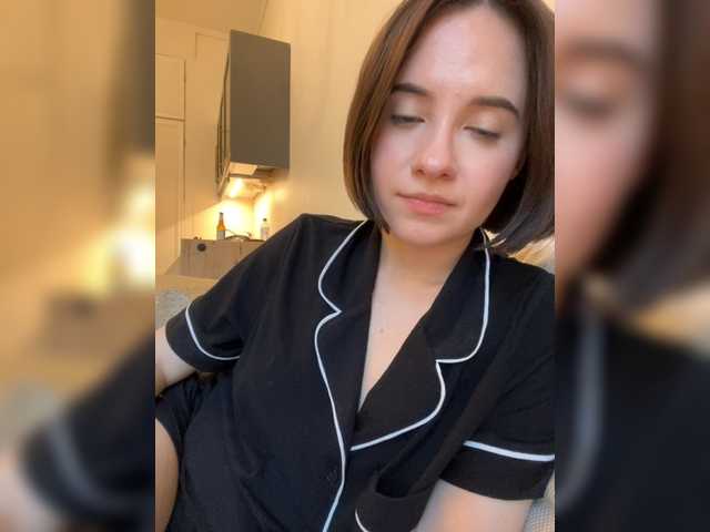 -FemaleEssence- live cam on BongaCams