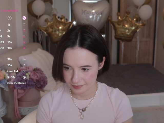 -FemaleEssence- live cam on BongaCams