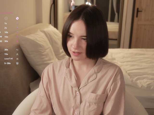 -FemaleEssence-'s BongaCams show and profile