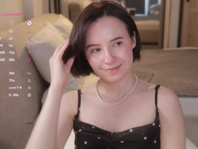 -FemaleEssence- live webcam show