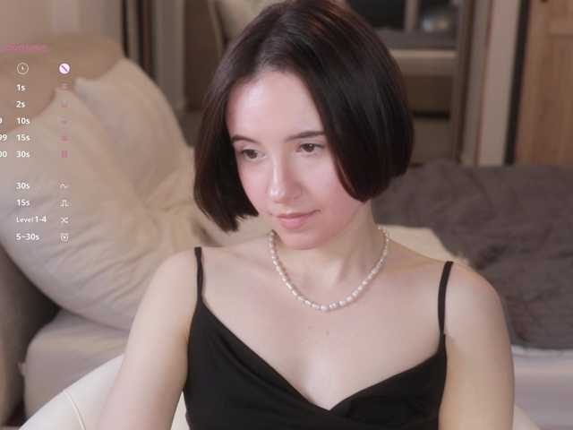 -femaleessence- cam belle