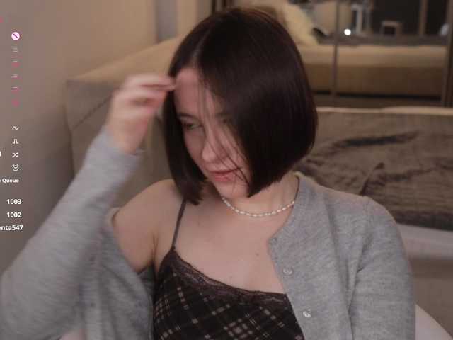-FemaleEssence- live cam on BongaCams