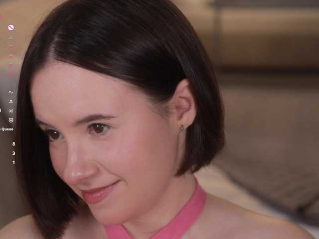 -FemaleEssence- live cam on BongaCams