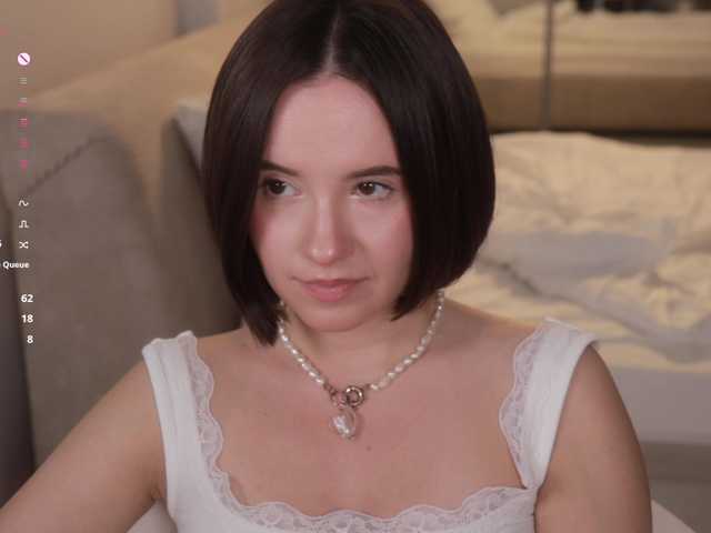 -FemaleEssence-