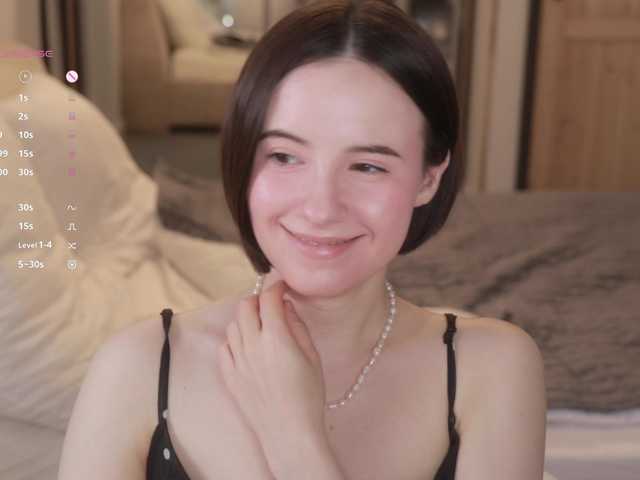 -FemaleEssence- live cam on BongaCams
