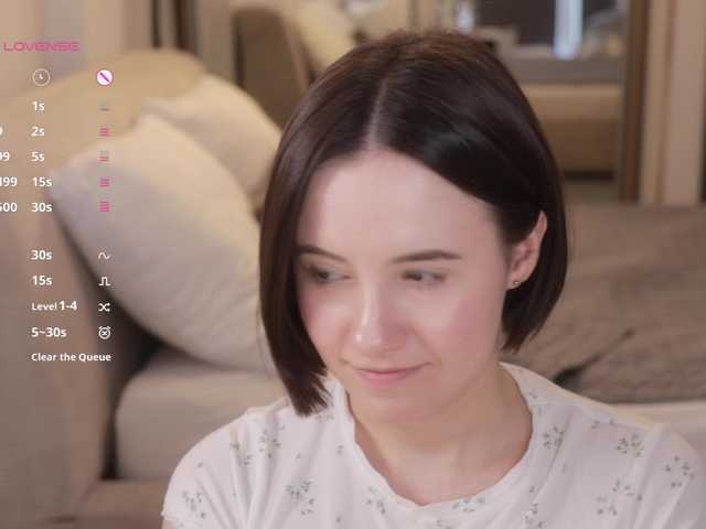 -FemaleEssence- live webcam show