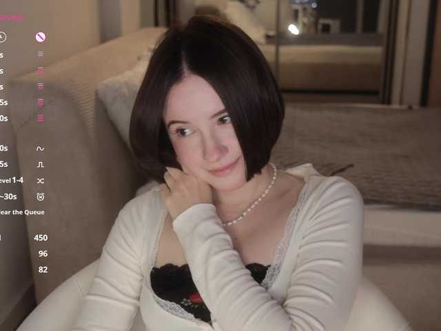 -FemaleEssence- live cam on BongaCams