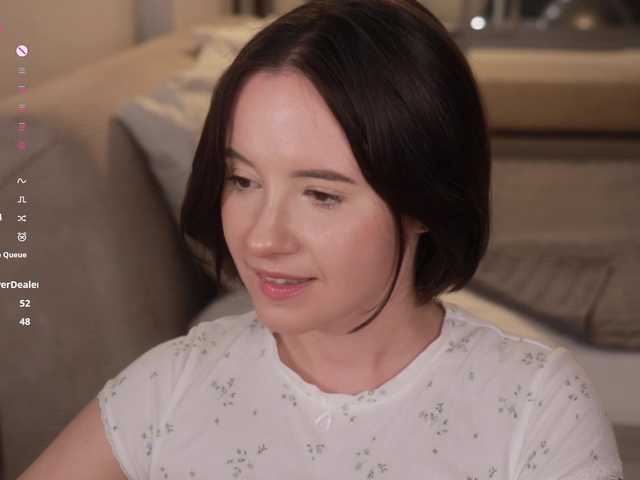 -FemaleEssence- live cam on BongaCams