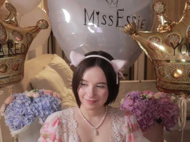 MissEssie live webcam show