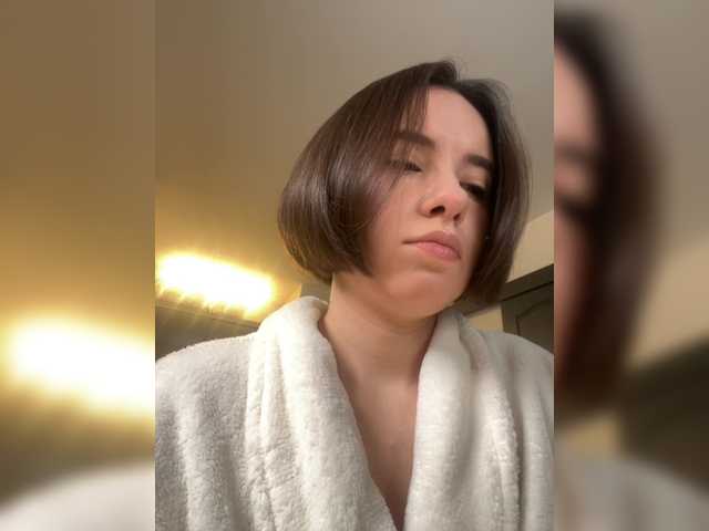 -FemaleEssence- live cam on BongaCams