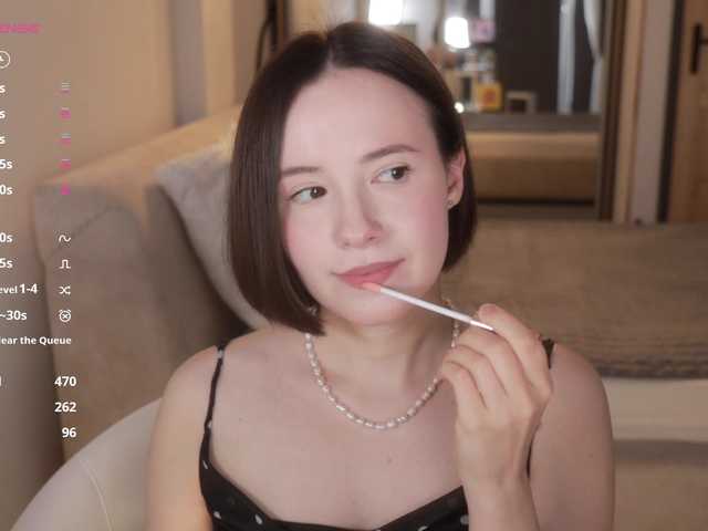 -FemaleEssence- live cam on BongaCams
