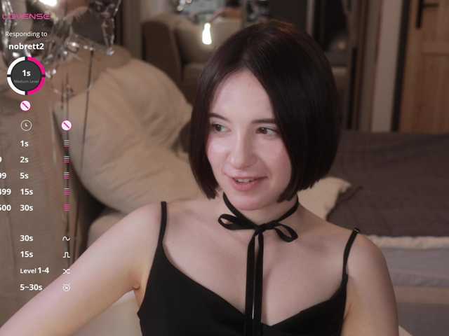 -FemaleEssence- live cam on BongaCams