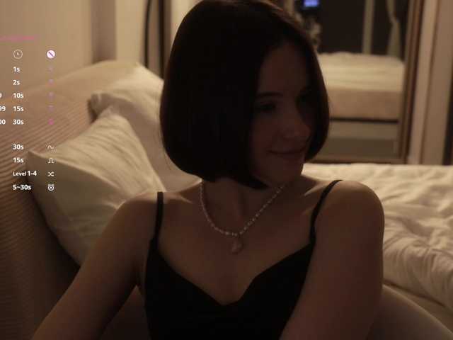 -FemaleEssence-'s BongaCams show and profile
