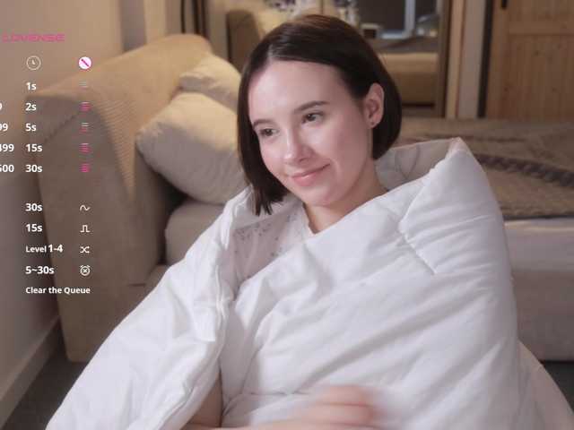 -FemaleEssence- live cam on BongaCams