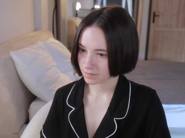 -FemaleEssence- live cam on BongaCams