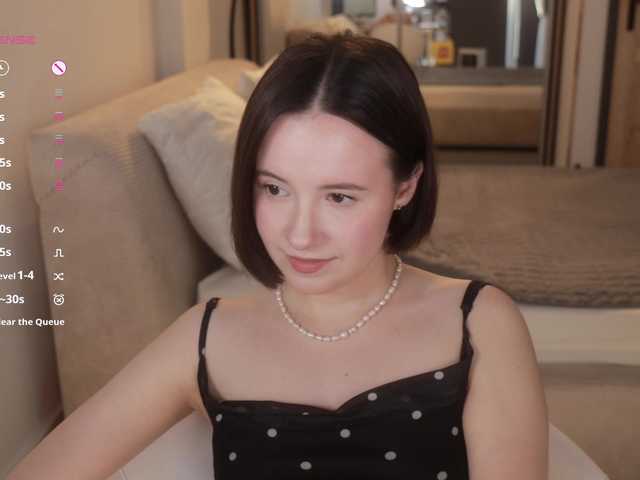 -FemaleEssence- live cam on BongaCams