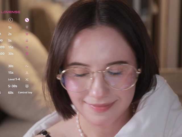 -FemaleEssence- live cam on BongaCams