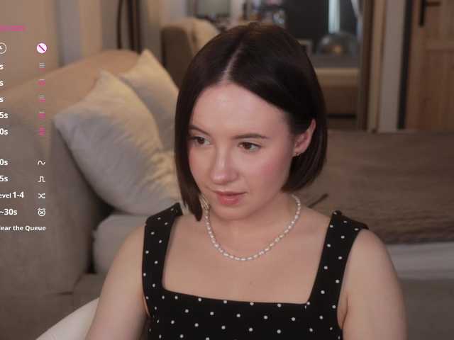 -FemaleEssence- live cam on BongaCams