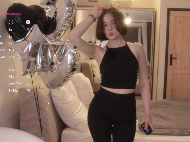 -FemaleEssence- live cam on BongaCams