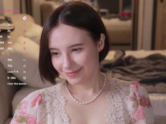 -FemaleEssence- live cam on BongaCams