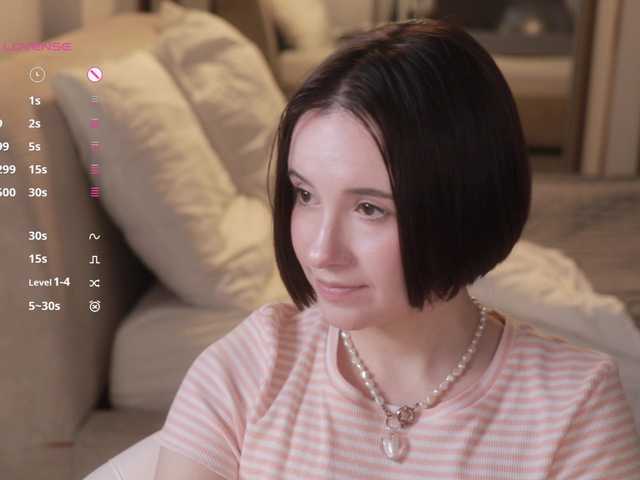 -FemaleEssence- live cam on BongaCams