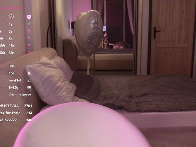 -FemaleEssence- live cam on BongaCams