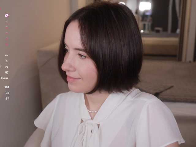 -FemaleEssence- live cam on BongaCams