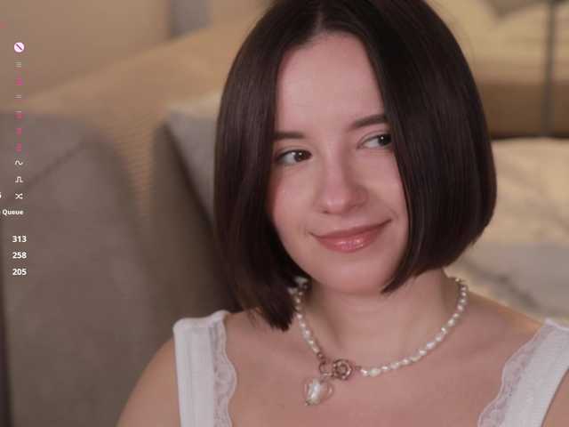 -FemaleEssence-