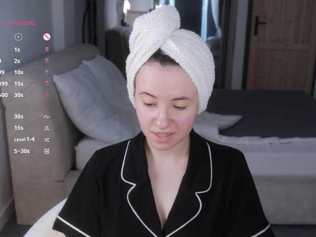 -FemaleEssence- live cam on BongaCams