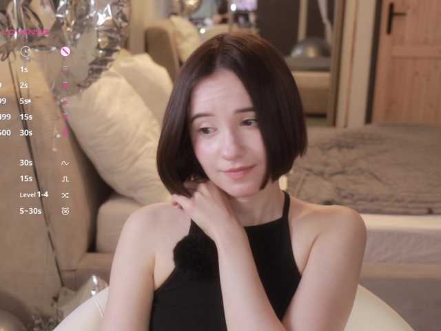 -FemaleEssence- live cam on BongaCams