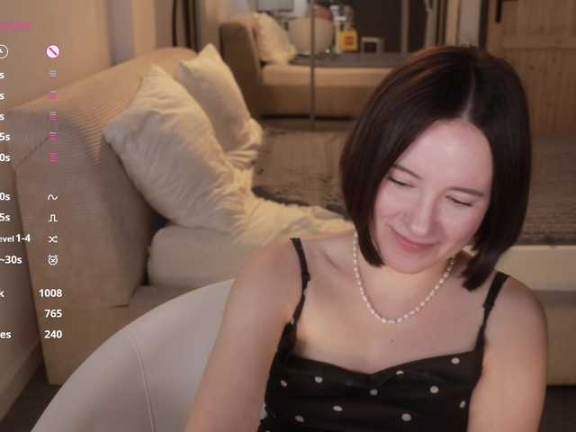 -FemaleEssence- live cam on BongaCams