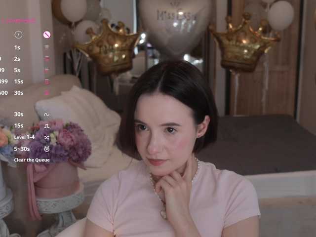-FemaleEssence- live cam on BongaCams