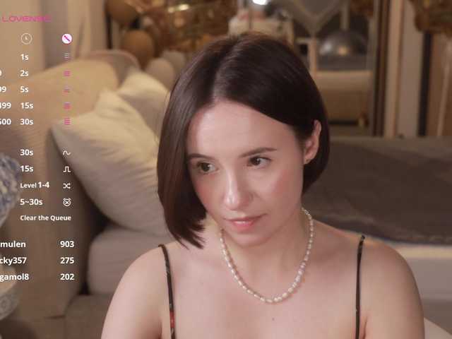 -FemaleEssence- live cam on BongaCams