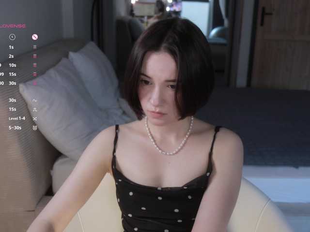 -FemaleEssence- live cam on BongaCams