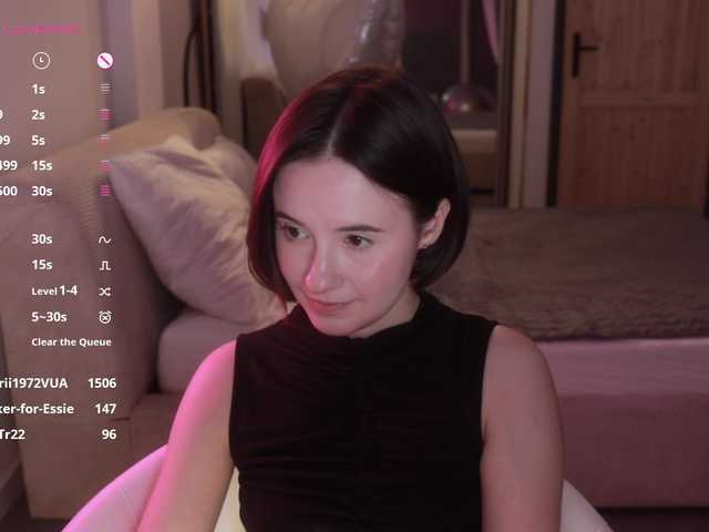 -FemaleEssence- live cam on BongaCams