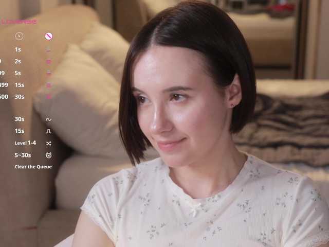 -FemaleEssence- live cam on BongaCams