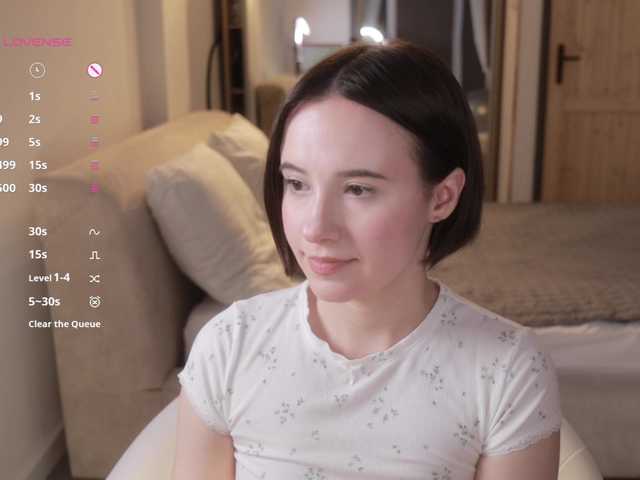 -FemaleEssence- live cam on BongaCams