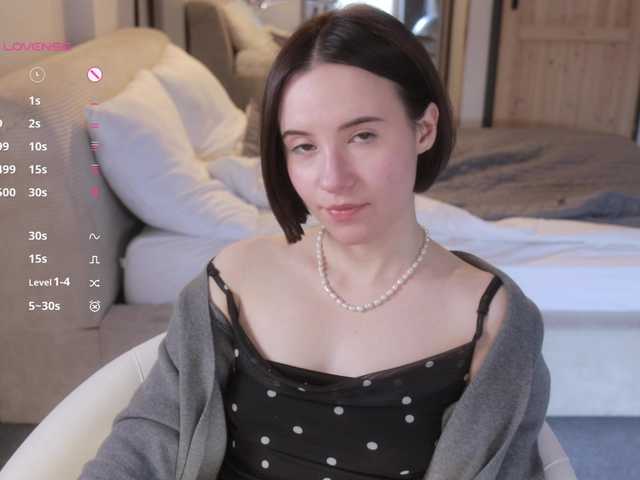-FemaleEssence- live cam on BongaCams