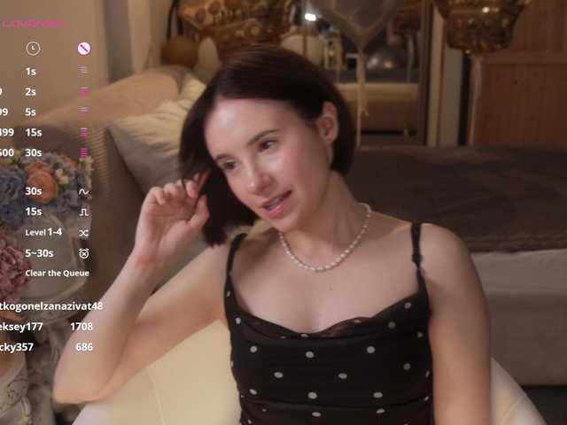 -FemaleEssence-