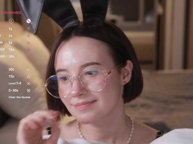 -FemaleEssence- live cam on BongaCams