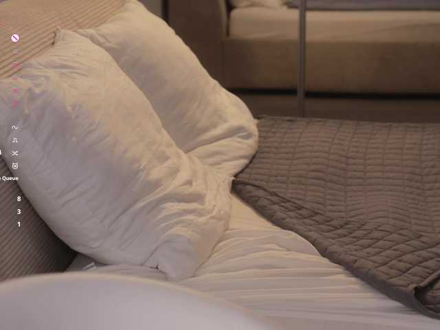 -FemaleEssence- live cam on BongaCams