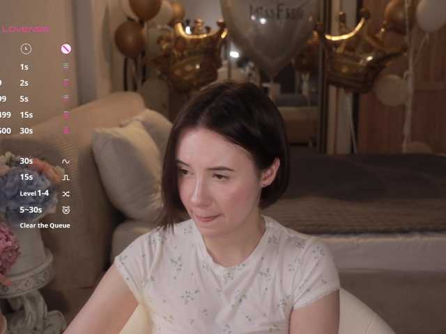 -FemaleEssence- live cam on BongaCams