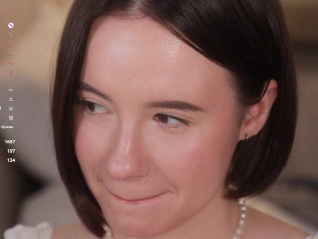 -FemaleEssence- live cam on BongaCams