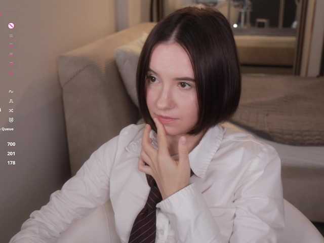 -FemaleEssence- live cam on BongaCams