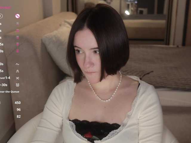 -FemaleEssence- live cam on BongaCams