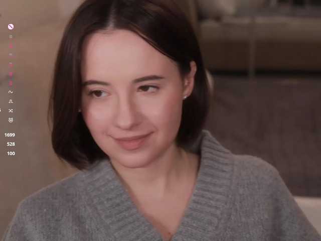 -FemaleEssence- live cam on BongaCams