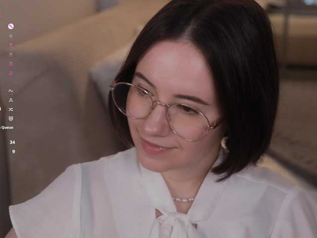 -FemaleEssence- live cam on BongaCams