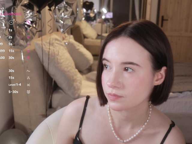 -FemaleEssence- live cam on BongaCams
